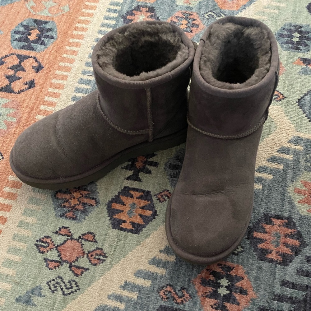 UGG Classic mini II